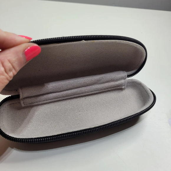 VOGUE Eyeglass Sunglass Black Hard Shell Case Zip Around CASE ONLY No Glasses - Picture 4 of 5